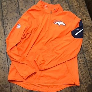 NIKE NFL On Field Apparel Broncos Windbreaker